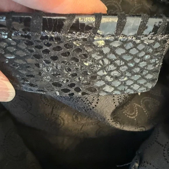 Michael Kors Jet Set Black Snakeskin Embossed Leather Chain Bag Gold Hardware - Picture 10 of 11